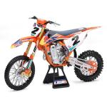R&eacute;plique 1/6&egrave;me MOTO KTM 450 SX-F RED BULL C.WEBB NEWRAY