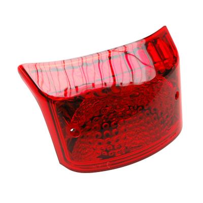 Feux arri&egrave;re P2R FEU ARRIERE SCOOT ADAPTABLE MBK 50 BOOSTER 2004+-YAMAHA 50 BWS 2004+ ROUGE (HOMOLOGUE CE) (5WW-H4700-00) -P2R-