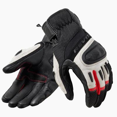 Gants DIRT 4 REVIT