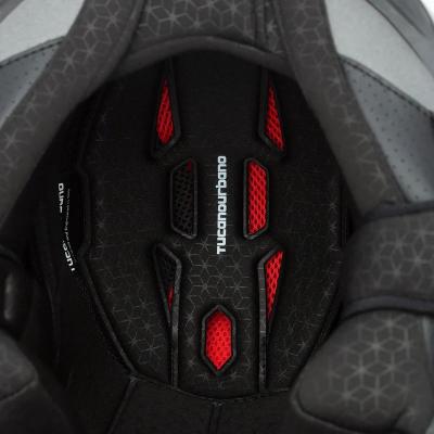 Mousse de joues et Coiffe Tucano Urbano POUR FASTFLIP