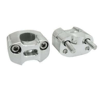 Pontet de guidon Replay UNIVERSEL OVERSIZE ALU DIAM 28,6mm - 22,2mm ENTRAXE 38mm ARGENT VIS INOX M7 H40 x L55 l35 mm PAIRE