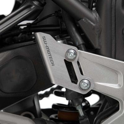 Protection maitre cylindre SW-MOTECH POMPE DE FREIN