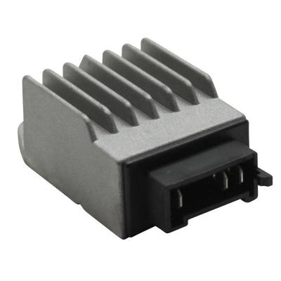 R&eacute;gulateur de tension P2R REGULATEUR TENSION 50 A BOITE